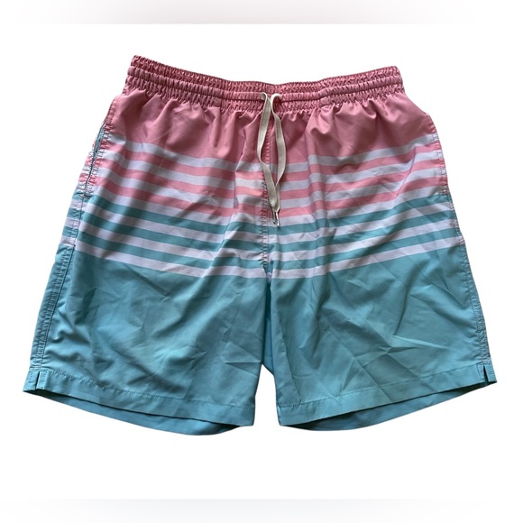 Chubbies The On The Horizons 7" Classic Swim Trunks Shorts XL Pink Blue - Picture 1 of 6